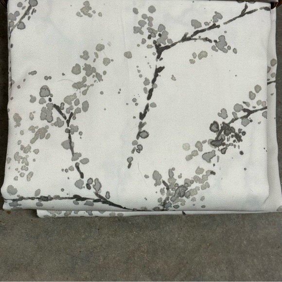 DKNY Promenade Fabric Shower Curtain 72x72 Floral Sticks Branches ~ Gray White - Picture 3 of 5